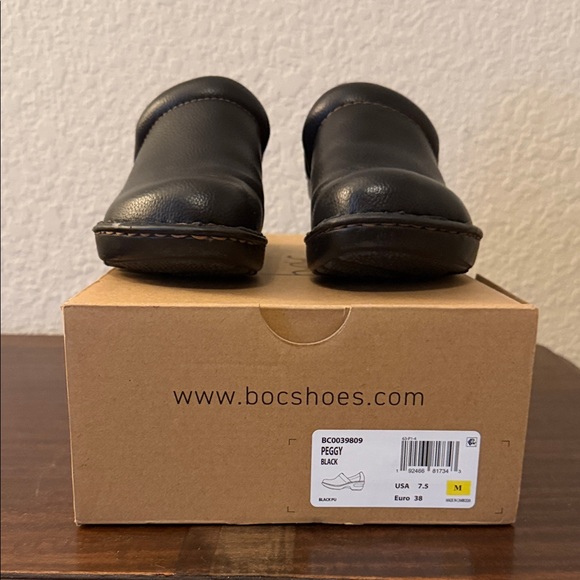 b.o.c. Peggy Classic Black Leather Slip-Ons - Picture 2 of 7